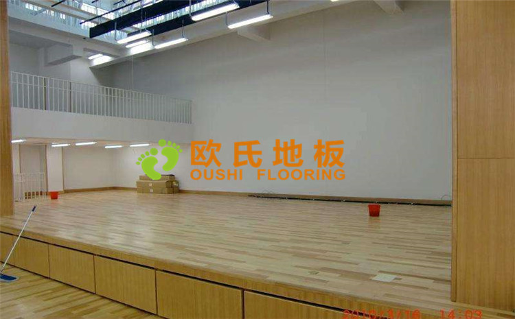 專(zhuān)業(yè)舞臺地板廠(chǎng)家 舞臺木地板材質(zhì) 舞臺木地板價(jià)格